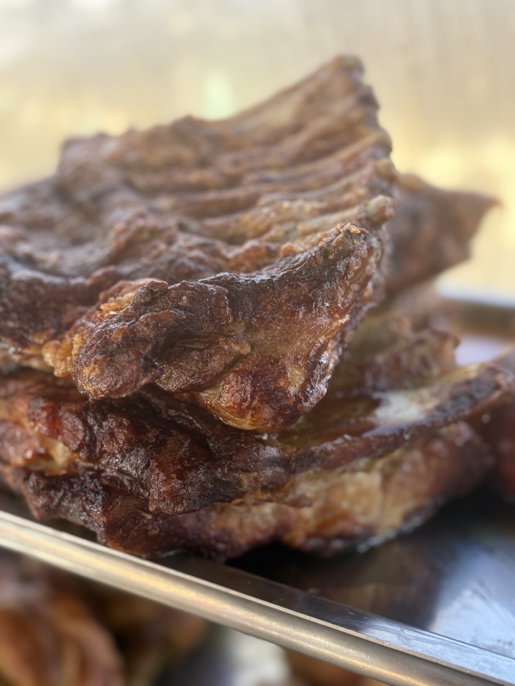 Travers de porc rôtis et caramélisés